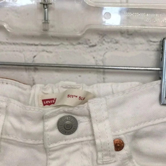 Levi’s White Denim Shorts size 4T - Picture 3 of 4